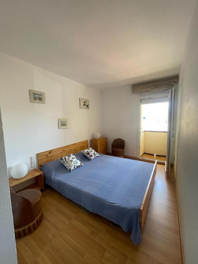 Piso Delante De Mar Apartment L' Escala Bagian luar foto